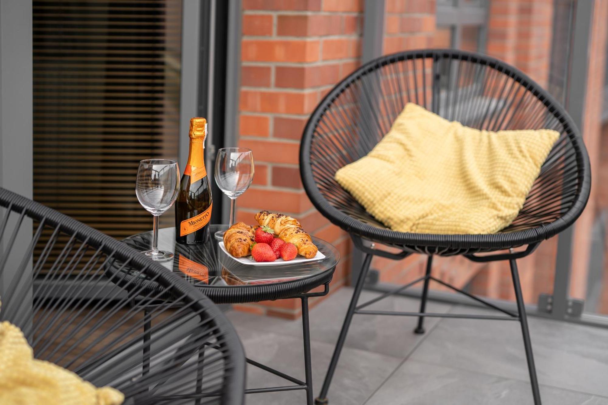 Scala 60D City Center Apartments With Parking By Lion Apartments Gdansk Ngoại thất bức ảnh