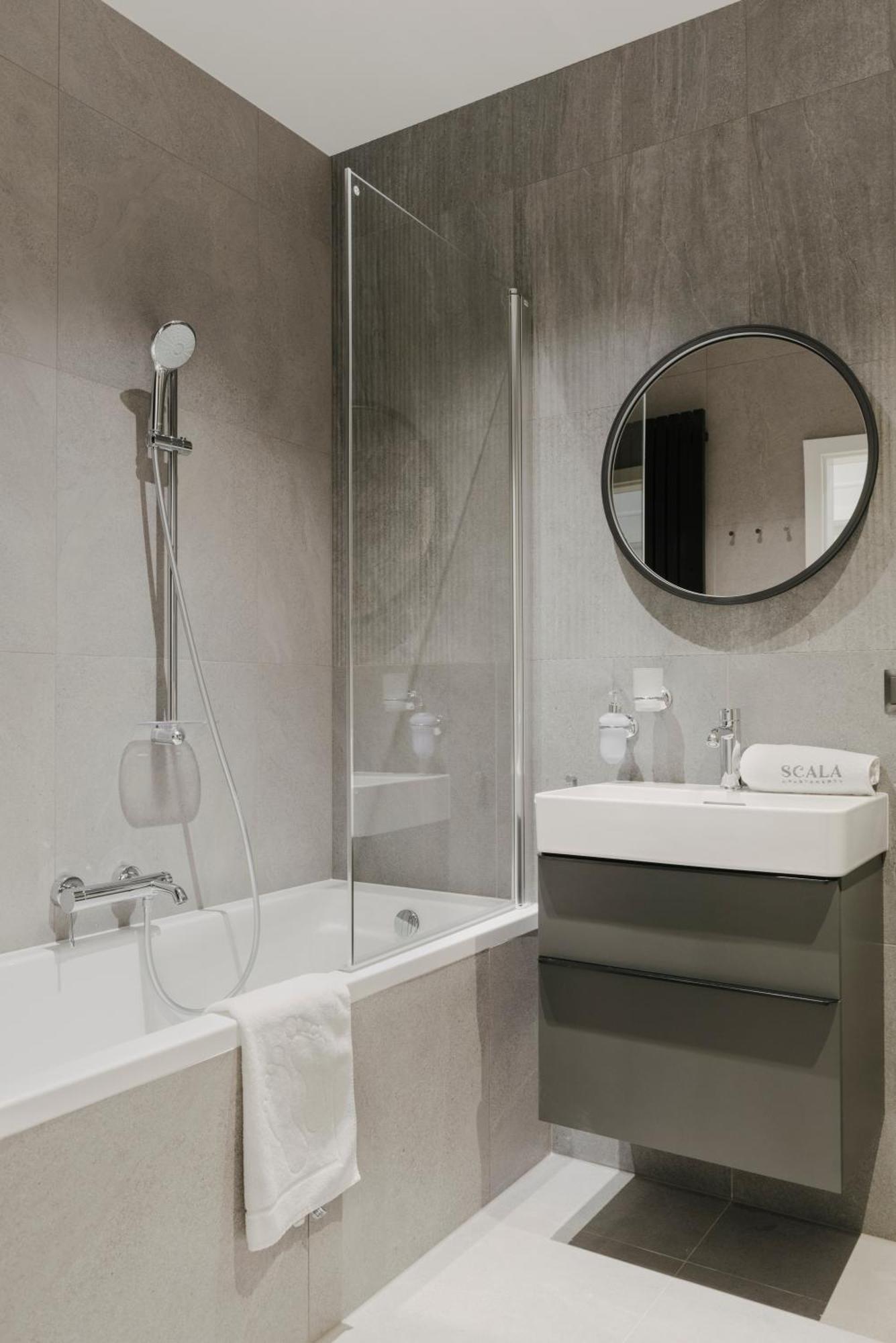 Scala 60D City Center Apartments With Parking By Lion Apartments Gdansk Ngoại thất bức ảnh