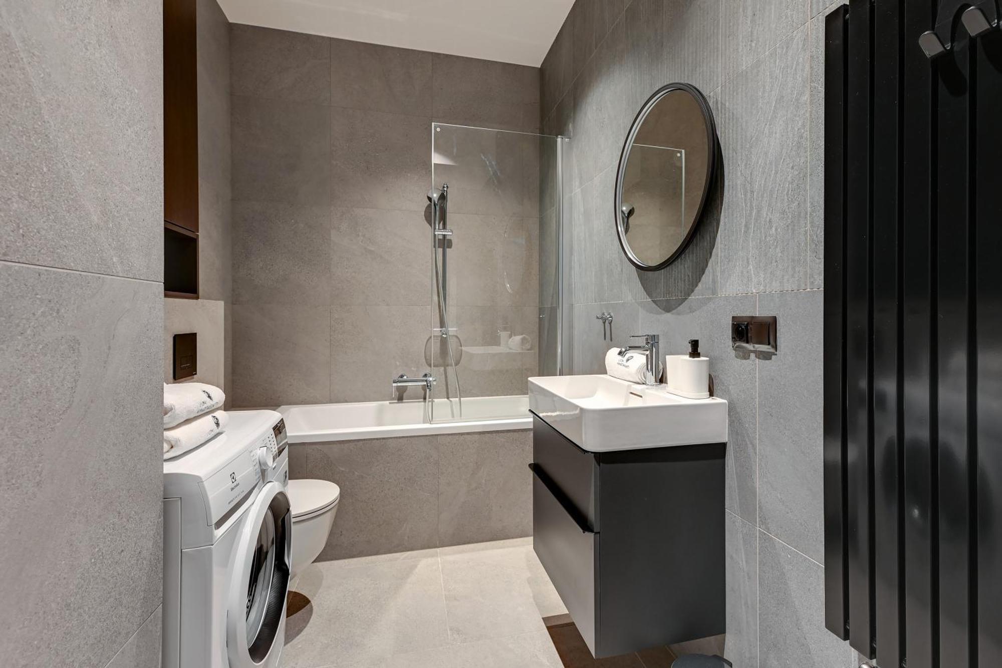 Scala 60D City Center Apartments With Parking By Lion Apartments Gdansk Ngoại thất bức ảnh